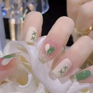 24 Pieces Fake Press On Nails